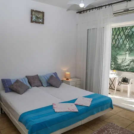 Butkovic 3* Хвар