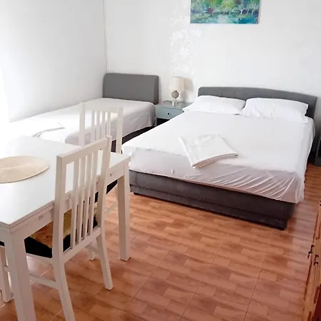 Butkovic Guest house Hvar Town