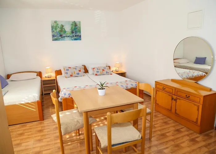 Guest house Butkovic Hvar Town