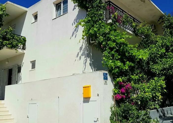 بيت ضيافة Butkovic هفار